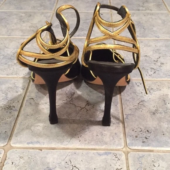Manolo Blahnik Gold and black satin shoes - Picture 7 of 8